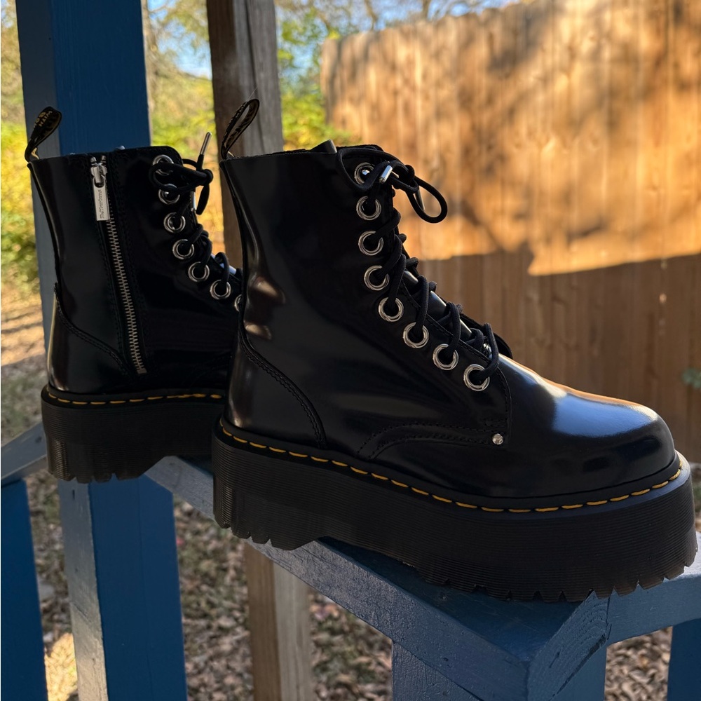 Dr. Marten Women’s Jadon Max Boot